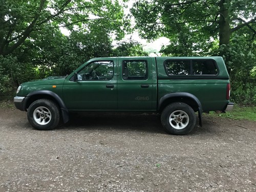 Nissan Navara Double cab 4x4 diesel 2000 pickup ,pick up,trucktwin cab ,4 door - Picture 7 of 12