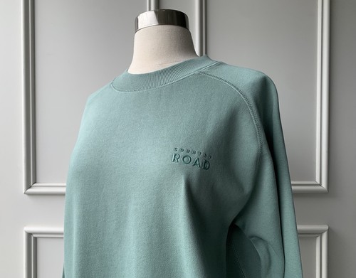 | COUNTRY ROAD | casual logo sweat soft sage | SIZE: XS,8 | $119 new - Picture 2 of 11