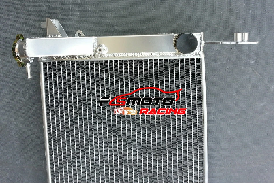 Radiador de aluminio + ventiladores para Hyundai Genesis cupé 4 cilindros 2,0 L L4 Turbo 2010-2012 Foto 3 de 4