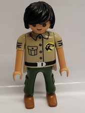 Playmobil Dinos Hombre Adolescente Geobra 2009 Figura 9231 Juguete Verde Caquis Dinosaurio