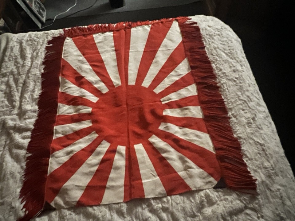 WWII JAPANESE ARMY RISING SUN FLAG WITH RED FRING . Original From Japan