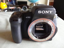 Sony 300 Camera Kit with 18-70mm Lens, Battery Charger, Used