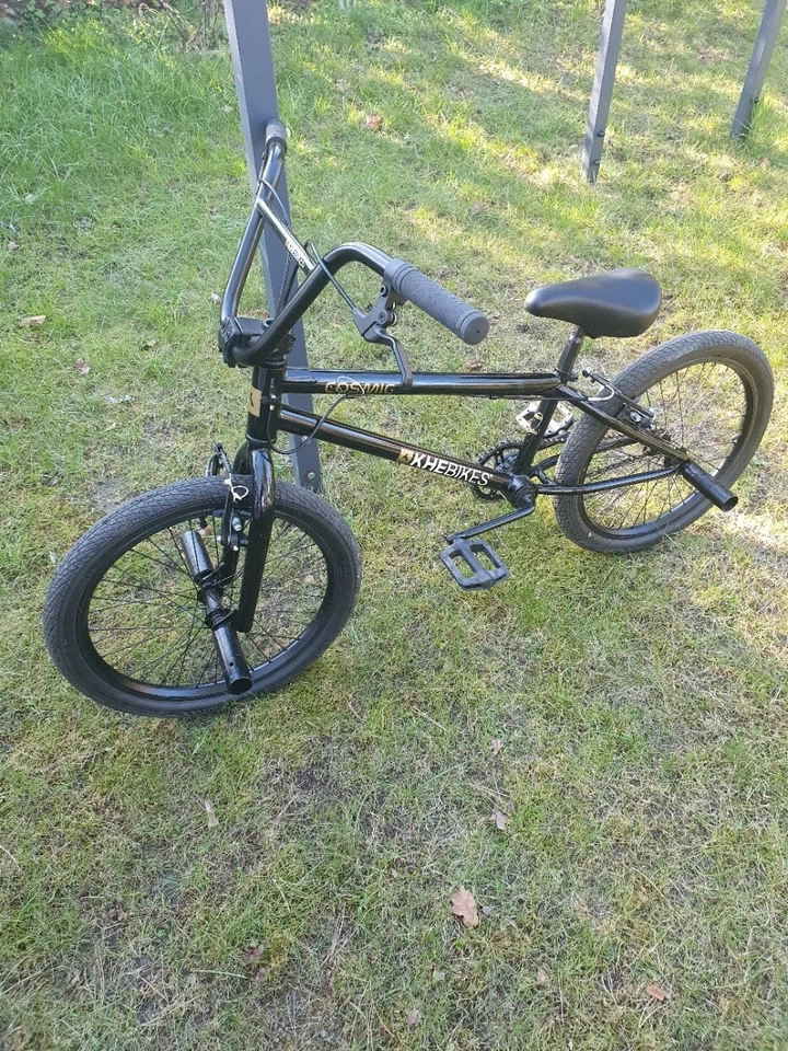 KHE Cosmic 20 Zoll BMX-Fahrrad - Schwarz mit Pegs, Freestyle, Affix Rotor