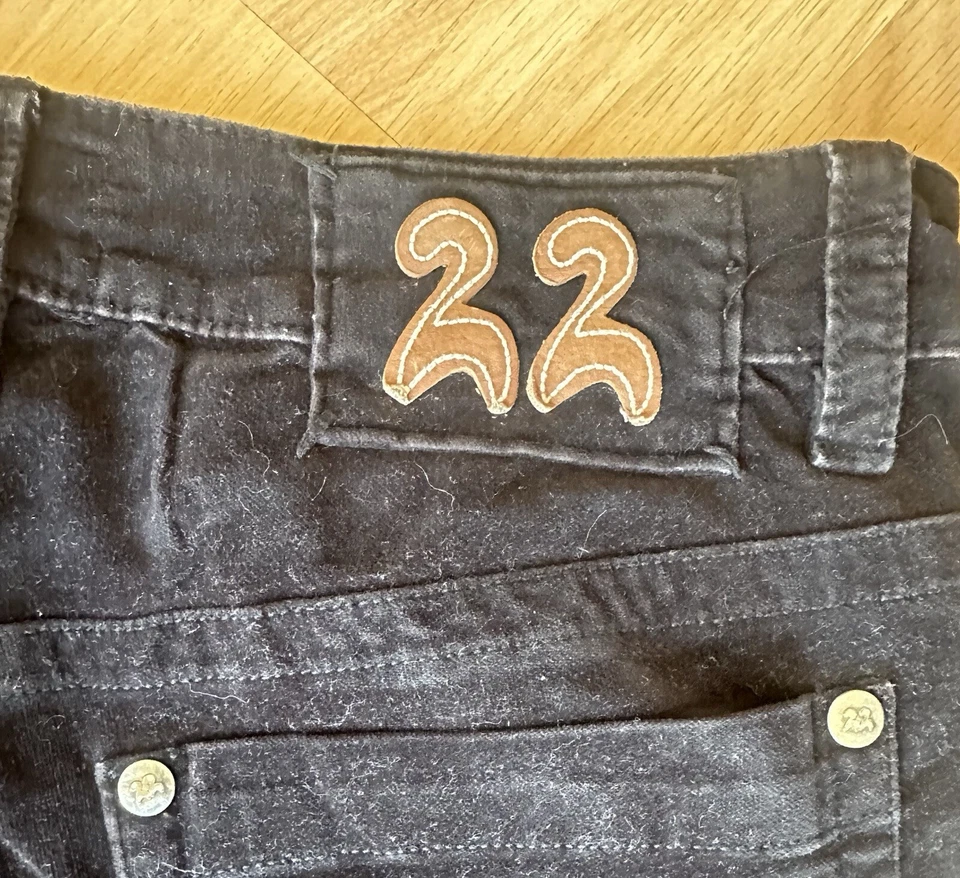 Twill Twenty Two Women’s Black Velvet Jeans Size 31 Low Rise 5 Pockets Straight - Image 4 of 4