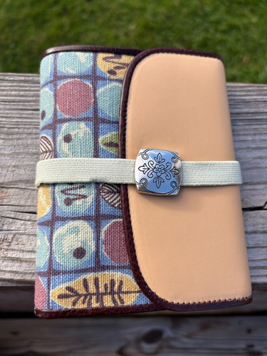 Brighton Encounter Elastic Close Address Book Wallet Notebook Brown Trim