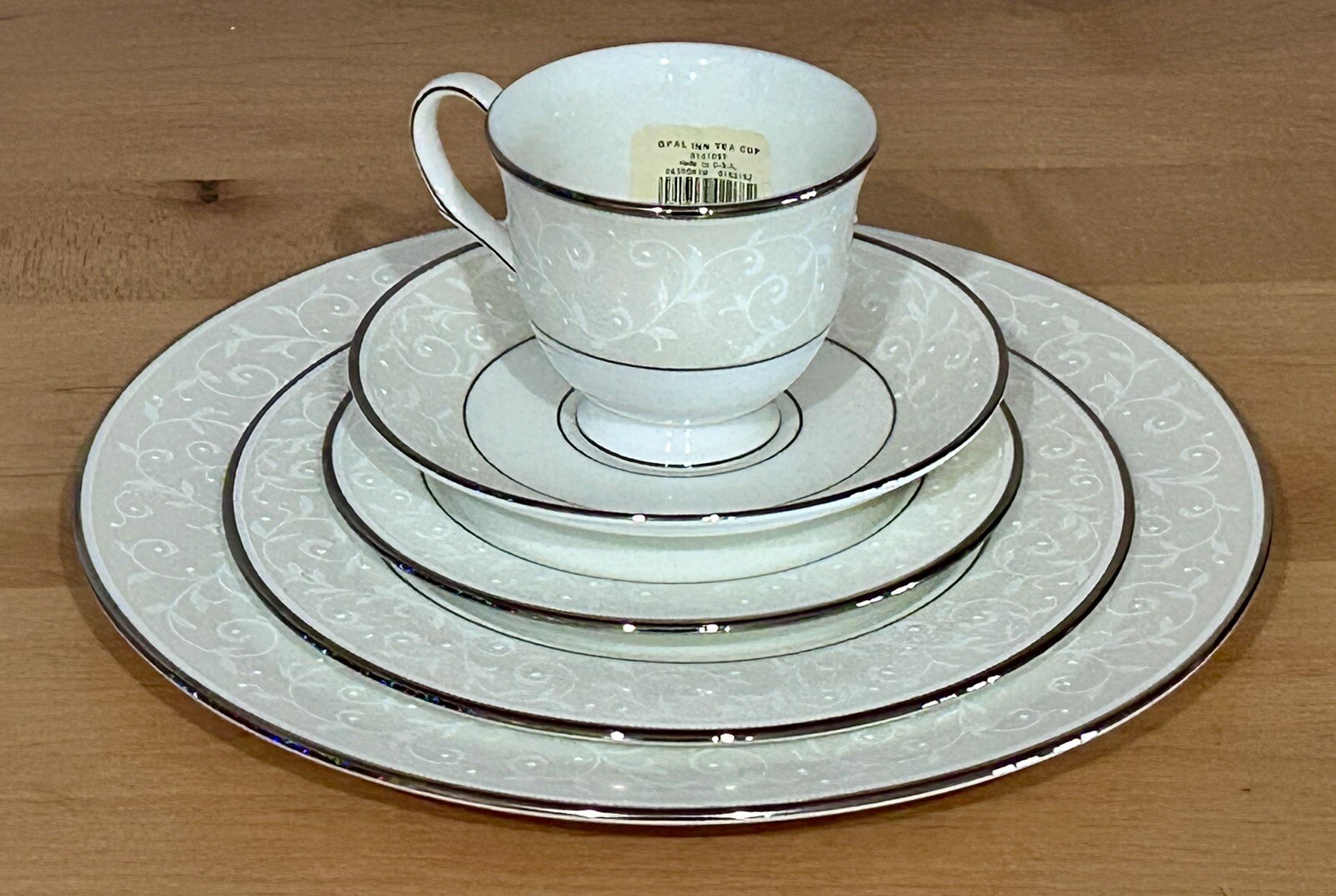 LENOX OPAL INNOCENCE 40 Piece Set BRAND NEW