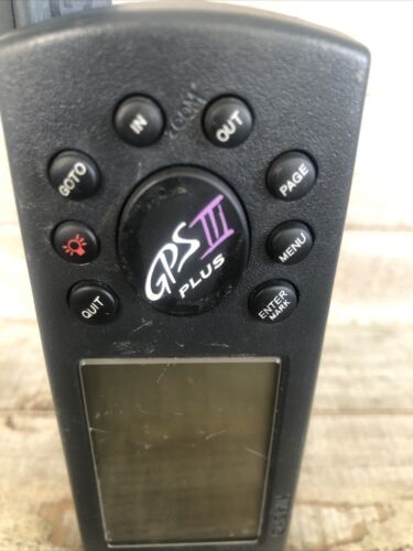 Garmin GPS III 3 Plus Handheld GPS Hiking Hunting Navigator- Parts/Repair - Picture 2 of 4