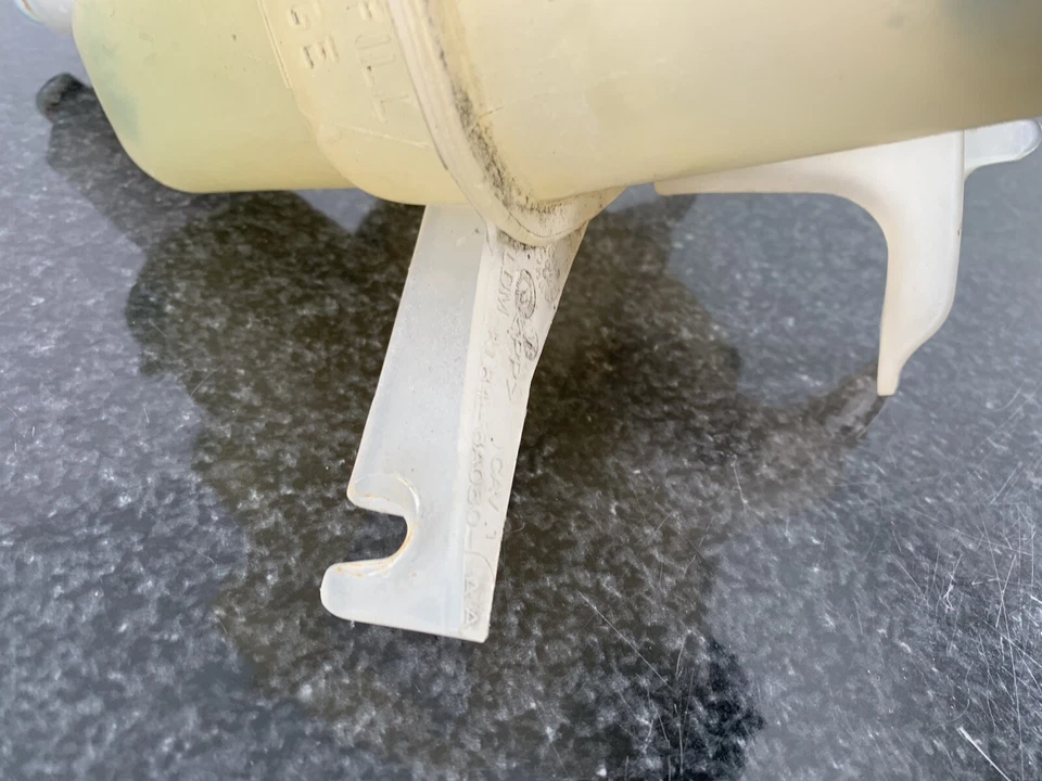 Chevrolet Silverado 2500 HD 2001 radiador desbordamiento botella de refrigerante fabricante de equipos originales Foto 4 de 4