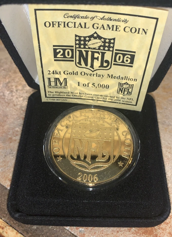 Chicago Bears 2006 Highland Mint Game Coin 24k Overlay Gold. 1 Of 5000 - Image 3 of 3
