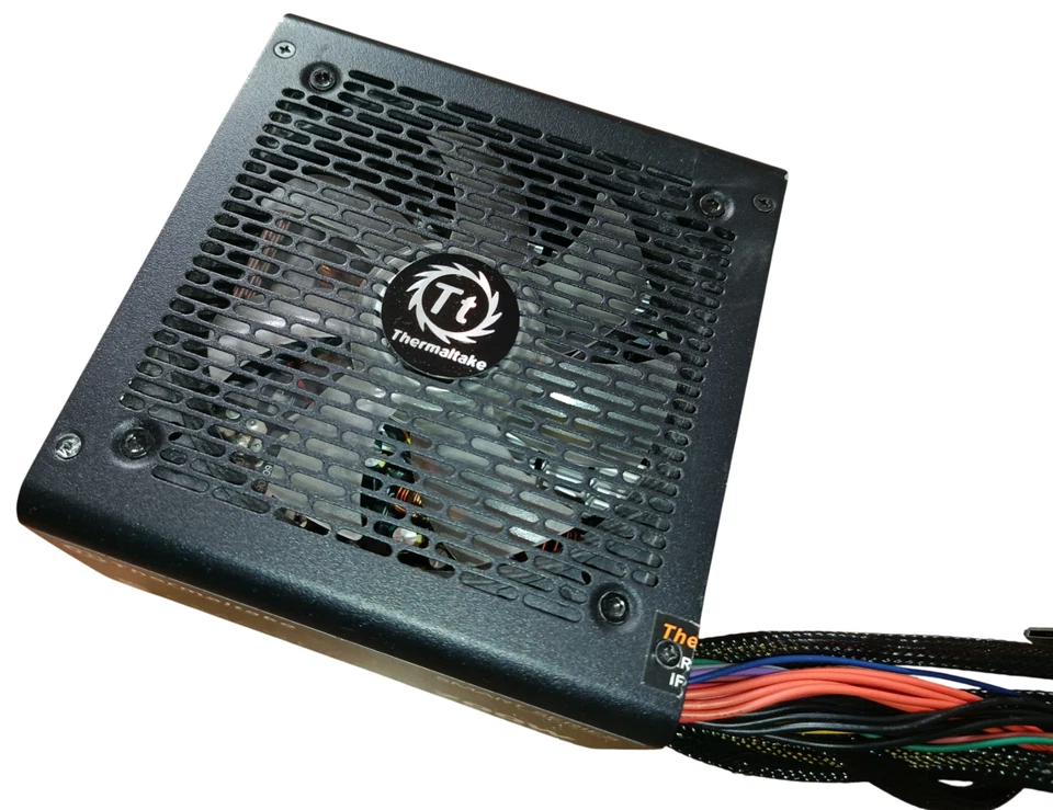 Thermaltake SMART RGB, 700 Watt, 120 mm RGB Lüfter, 80+ | Defekt - Bild 4 von 4