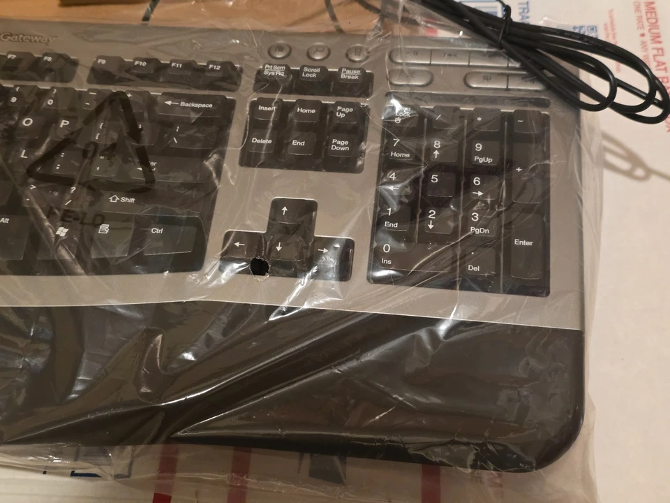 Gateway KB-0532 Vintage PS/2 Wired Keyboard – New in Box OEM - Image 4 of 4