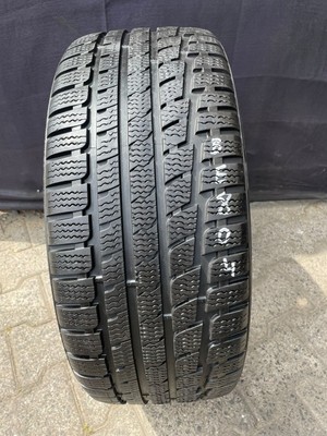 1x Kumho I'Zen KW27 225/45 R17 91V M+S Winterreifen DOT2011 5,5mm TOP