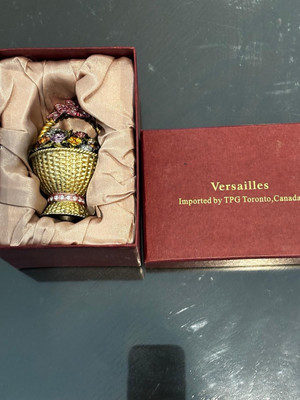 VERSAILLES Fabergé like Flower Bouquet Jewelry Box With Swarovski Crystals- NEW