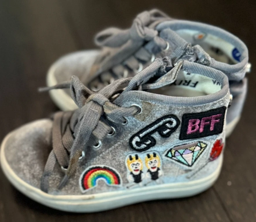 Steve Madden Gris Terciopelo Alto Top Niñas Talla 8 Foto 2 de 4