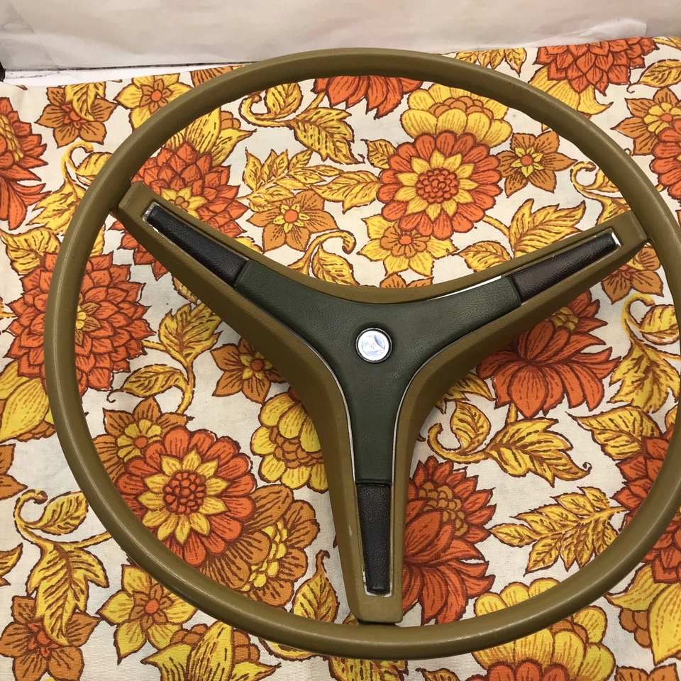 Dodge Charger Plymouth Satellite Road Runner 1971 1972 volante verde bronceado Foto 3 de 4