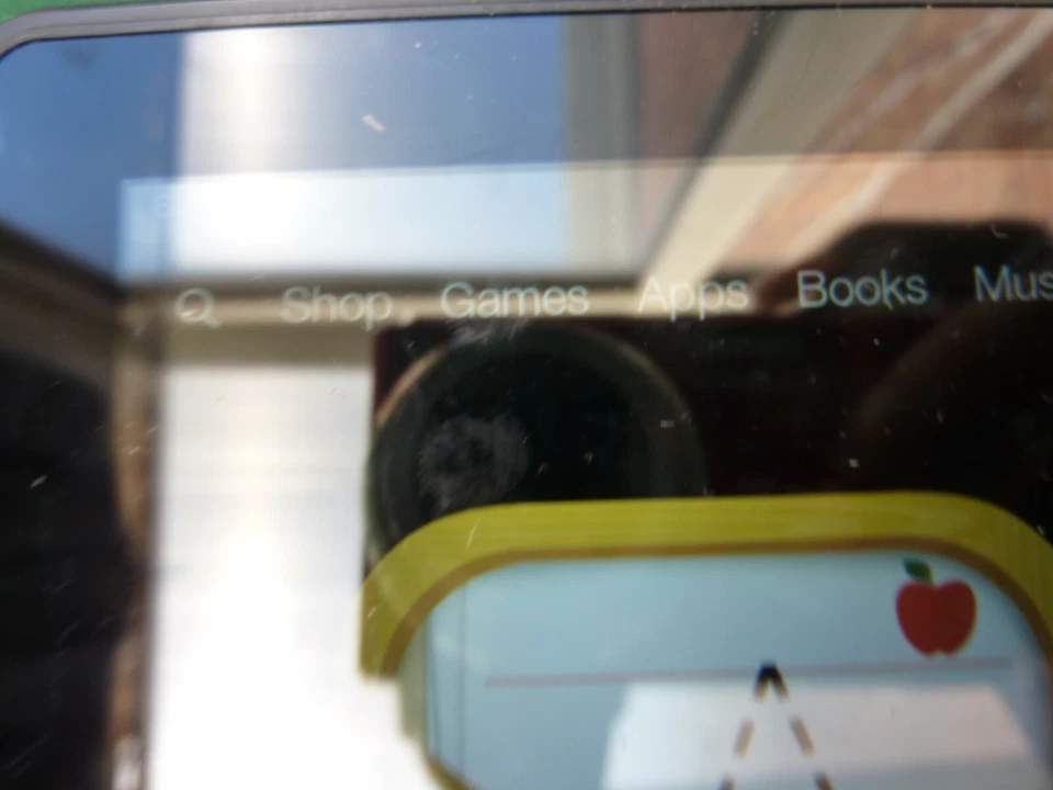 AMAZON KINDLE FIRE D01400 - Image 3 of 4