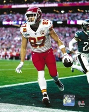 Kansas City Chiefs Travis Kelce Running With The Ball 8x10 Picture Celebrity Pri