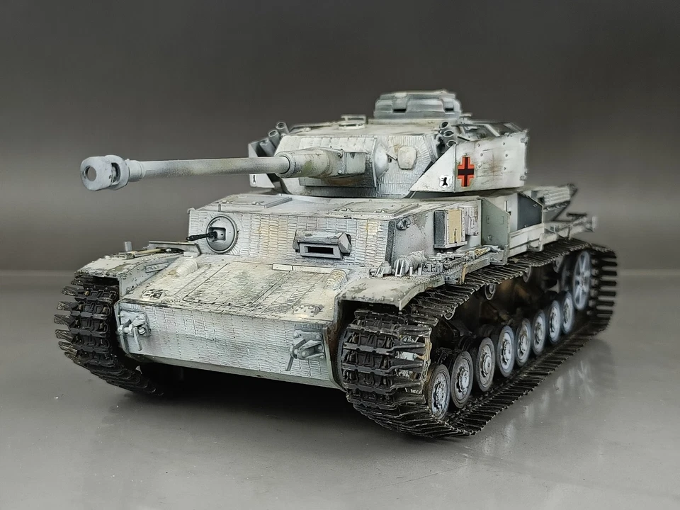 1/35 Built WWII German Panzer IV H w/Zimmerit Winter Metal Tracks Tank Model - Image 3 of 4