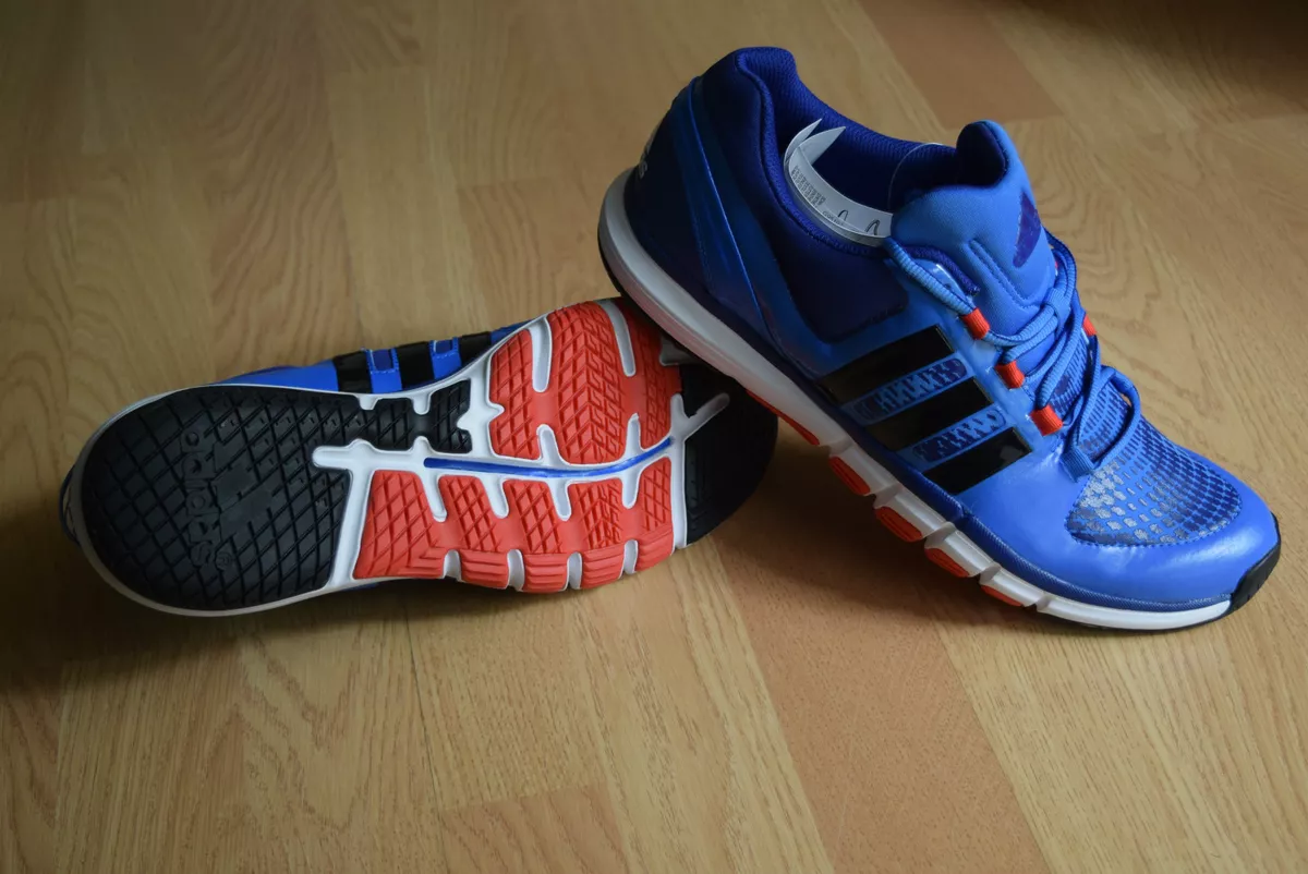 Adidas cq store 270 trainer