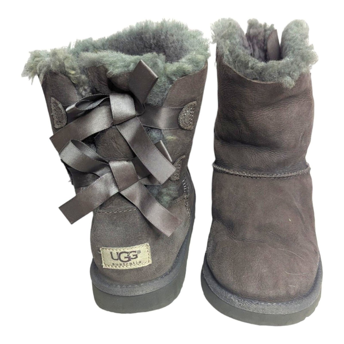UGG Short Bailey II Gray Womens Sz with Bows Suede Boots Sheepskin  Lined