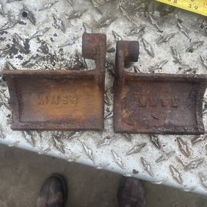 McCormick-Deering Instruction OUTSIDE No 5 Endgate Seeder MM5L MM6R Bracket