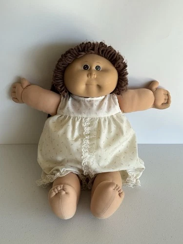 VTG Cabbage patch doll Kids Baby Doll brown hair Original Dress And Diaper