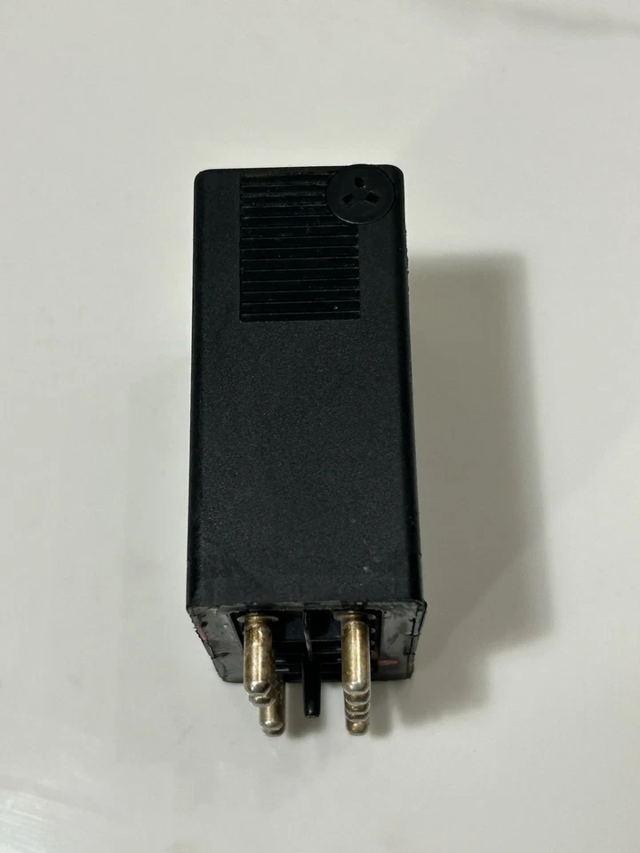 Mercedes Benz W124 190E 300E AC Climate control relay 0025451305 OEM - Image 3 of 4