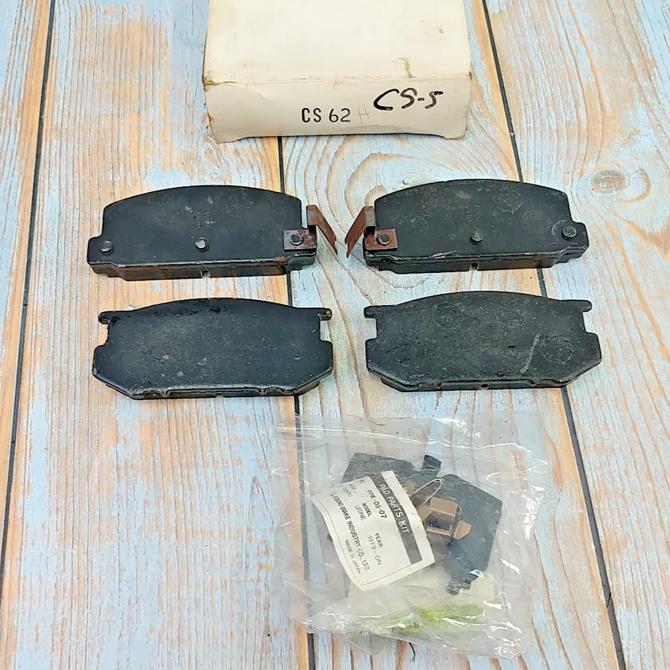 CS62H Fits Subaru GL DL Brat Standard GLF Front Disc Brake Pads With Hardware - Image 3 of 4
