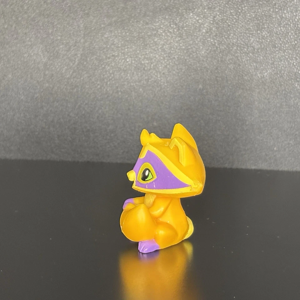 Animal Jam 橙色和紫色浣熊公仔玩具 — 第 4/4 张图片