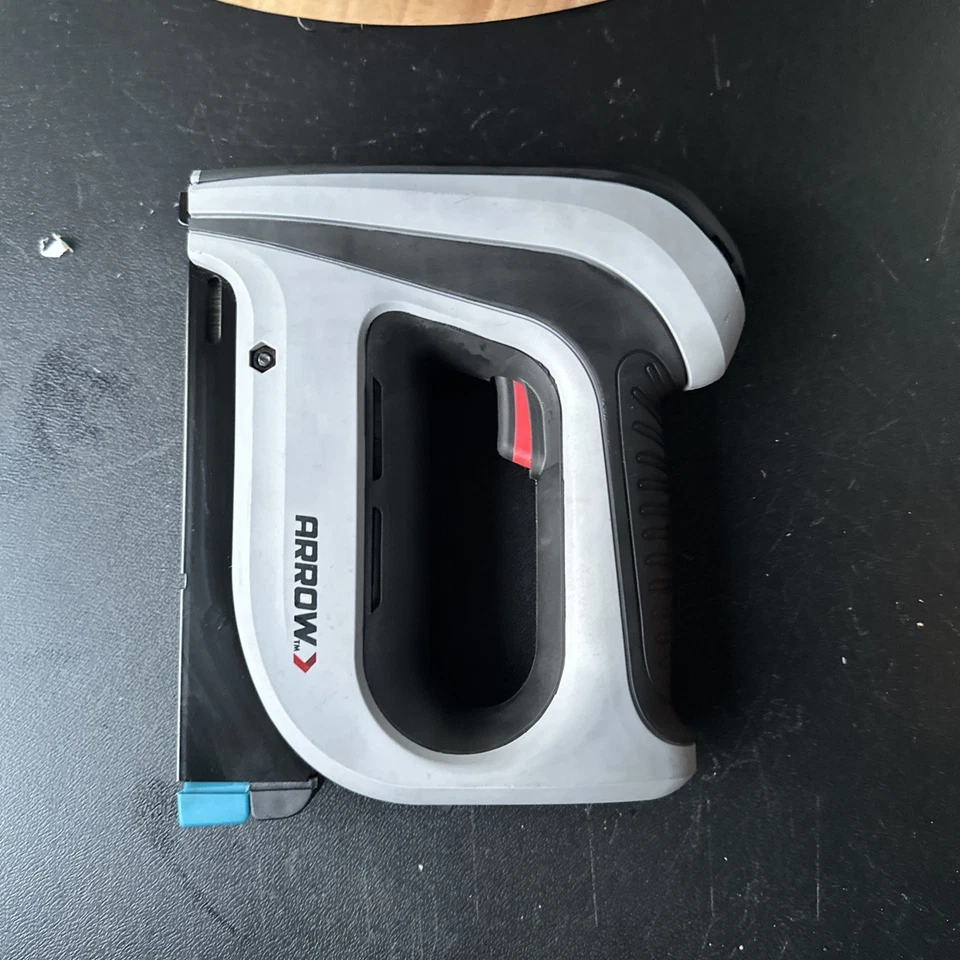 Arrow Staple Gun Cordless- MISSING CORD - Image 2 of 4