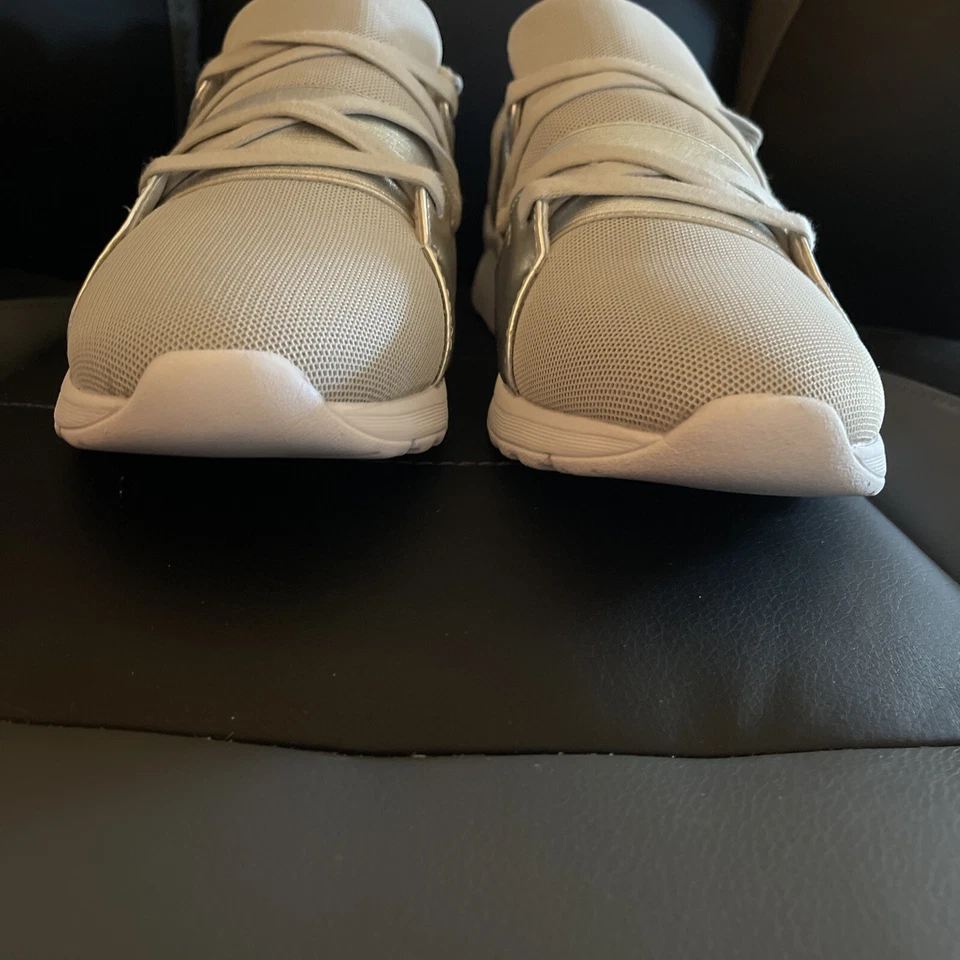 Медный крой Kayla светло-серый/серебро кроссовки, женщин размер 9 - Изображение 3 из 4