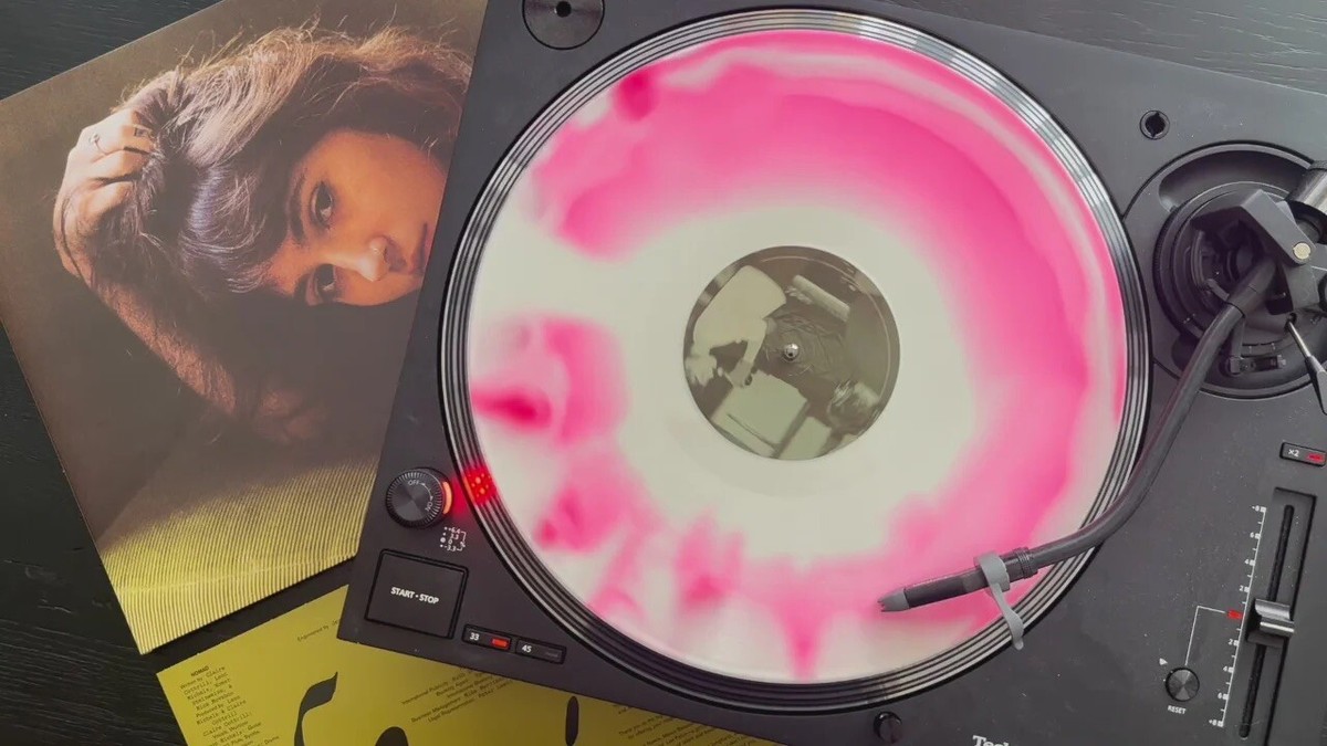 ア*キ様 Clairo / Charm - limited light pink Amazon.com: Charm Exclusive Limited Light Pink Color Vinyl