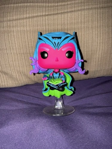 Funko Pop Marvel Wanda Vision Scarlet Witch #986 Blacklight Target Ex Loose