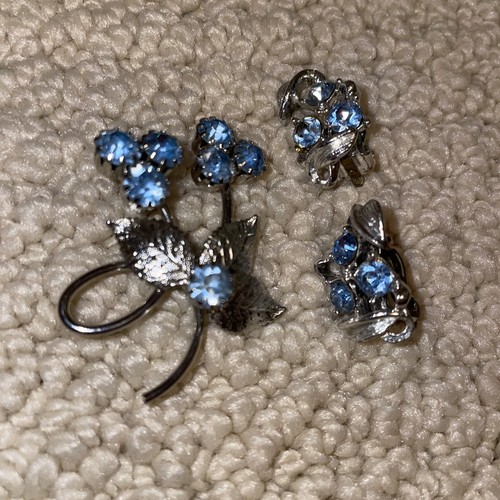 Set orecchini clip argento spilla floreale fiore strass blu vintage