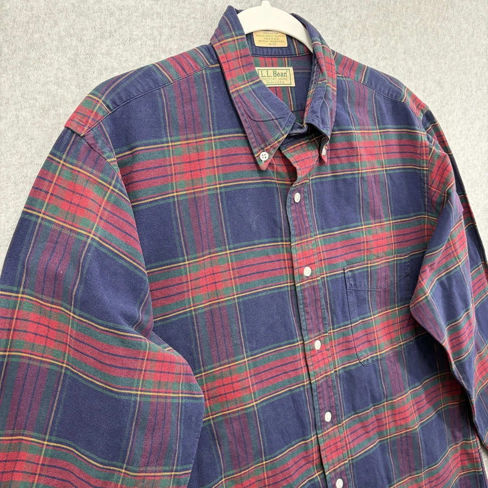 Vintage L.L. Bean Shirt Mens 16-32 Navy Plaid Tartan Button Down Made in USA - Image 3 of 4