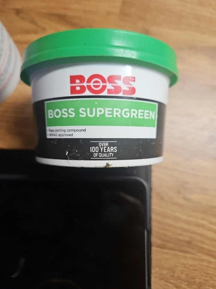 Boss Supergreen Pipe Joiting Compound 400g Tube Tube Sealant