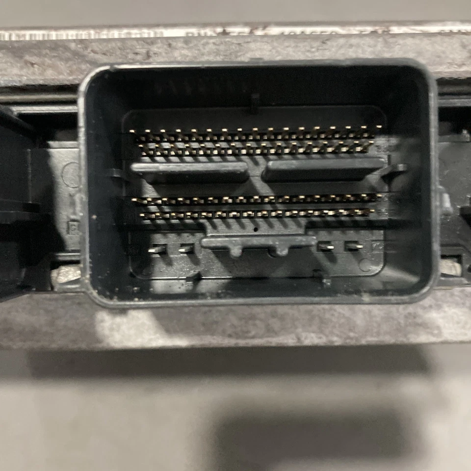 Ford Fusion 2011-2012 ECU/ECM AE5A-12A650-EPB Foto 3 de 4