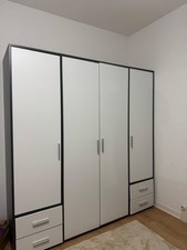 Kleiderschrank Aus Holz