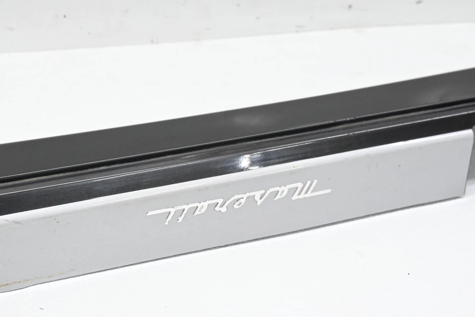 ⭐ 03-12 Maserati Quattroporte Pasajero Derecho Rocker Falda Panel Moldura Fabricante Original Foto 4 de 4