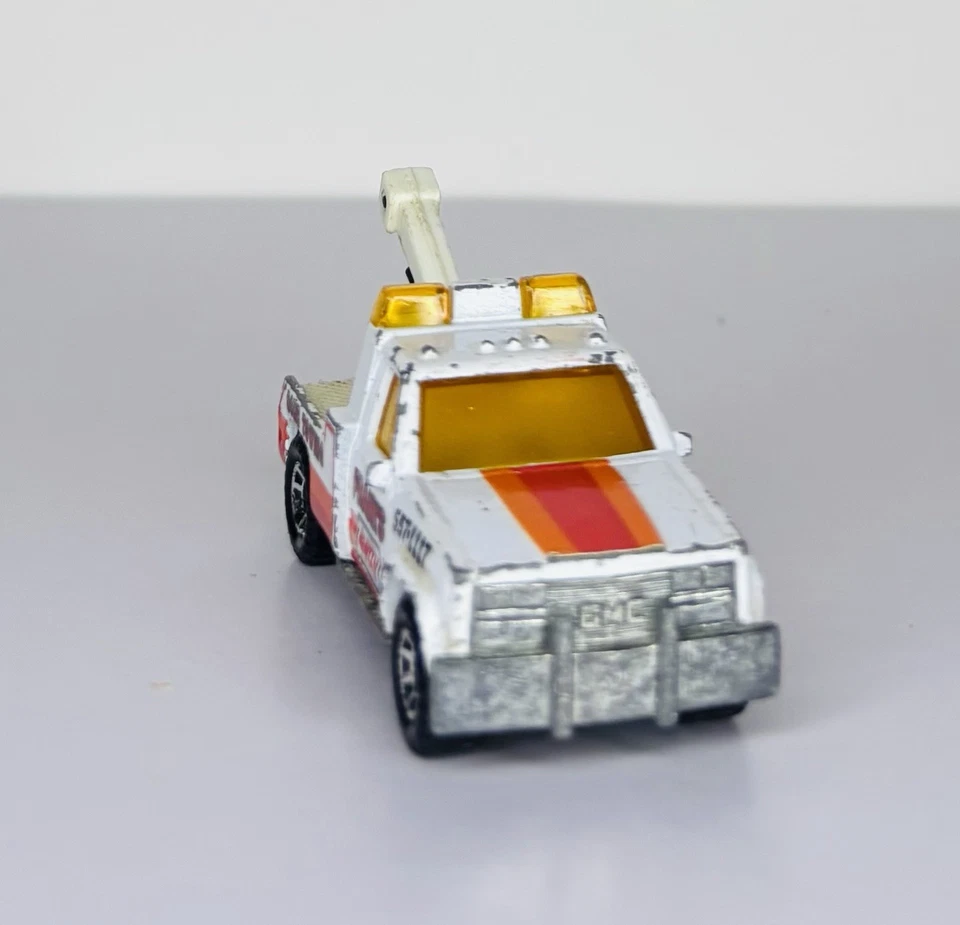 1987 Matchbox MB21 GMC Wrecker Frank's Getty Tow Truck White 1/72 - Image 2 of 4
