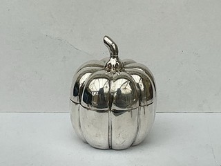 Excellent Heavy Sterling Silver Pumpkin Shaped Trinket Box 1950’s 97.4gms.