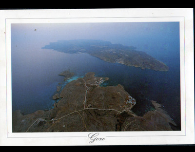 COMINO & GOZO / MALTA (MALTA) Luftaufnahme 1996 / Briefmarke Olympiade Schwimmen
