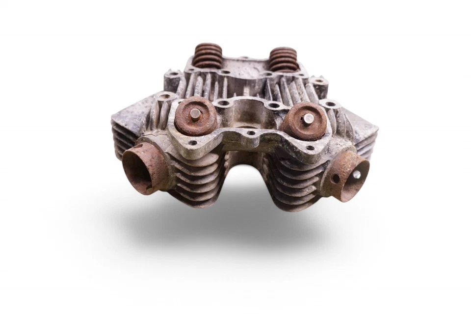 Triumph Cylinder Head 8 Bolt Single Carb E3925 *RG17 - Imagem 2 de 4