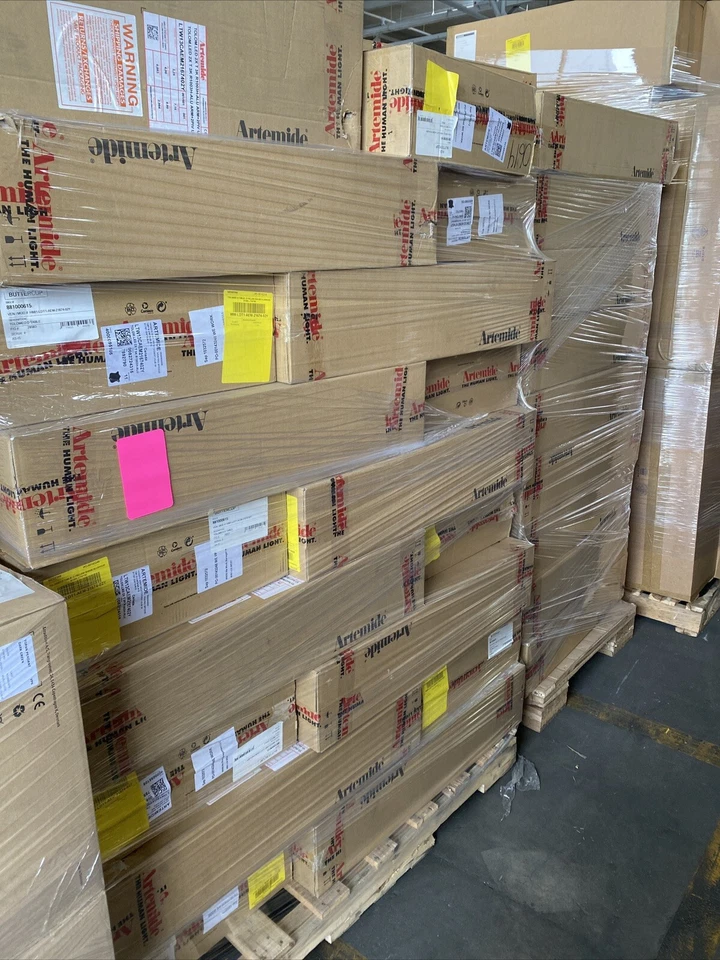 Mesa Clásica Artemide Tolomeo Con Juego de Montaje Para Ojal Negro/Blanco Foto 3 de 4