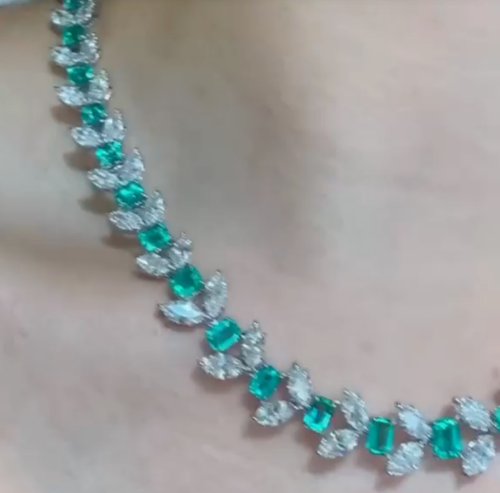 18Ct Asscher Simulated EMERALD/CZ Tennis Necklace 14K White Gold Plated SILVER - Picture 4 of 8