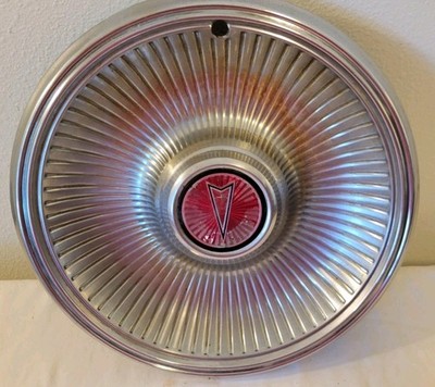 Pontiac Red Arrow Hubcap 14''
