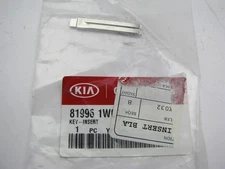 NEW GENUINE OEM Uncut Key Blank Insert For 12-15 Kia Rio 819961W010