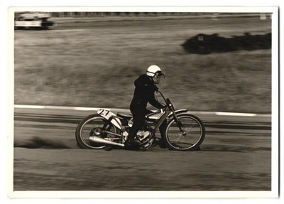Fotografie Motorsport, Rennmotorrad AGO Startnummer 27 beim Speedway Rennen 