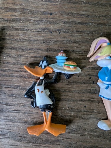 Vintage Bugs Bunny Diner Refrigerator Magnets 1998 Daffy Bugs and Lola Bunny - Picture 10 of 14
