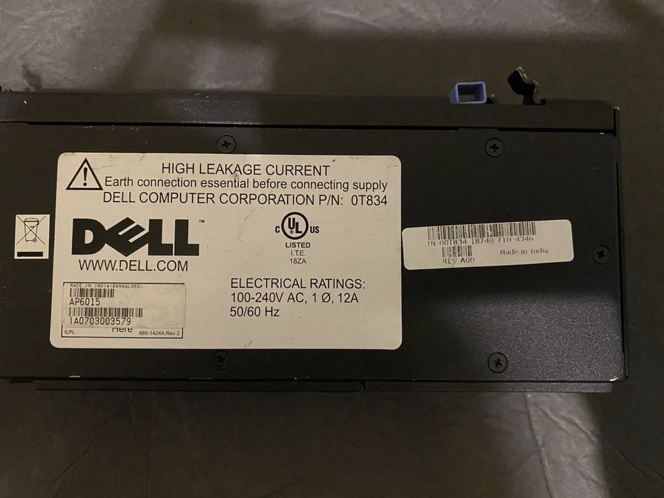 APC Dell PDU AP6015 0T834 8 salidas 120-240V 12A SIN CABLE (G1) Foto 4 de 4